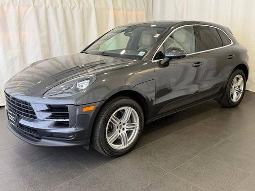 Vulcano Gray Metallic 2021 Porsche Macan