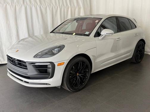 Chalk 2023 Porsche Macan