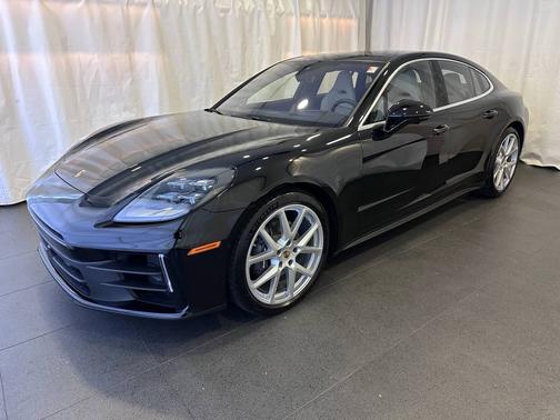 2025 Porsche Panamera 