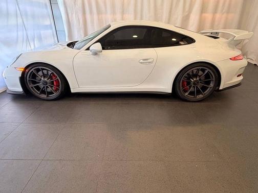 White 2014 Porsche 911