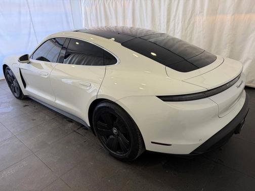2021 Porsche Taycan 