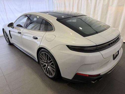 Ice Grey Metallic 2025 Porsche Panamera