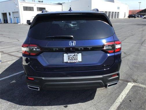 2025 Honda Pilot Sport