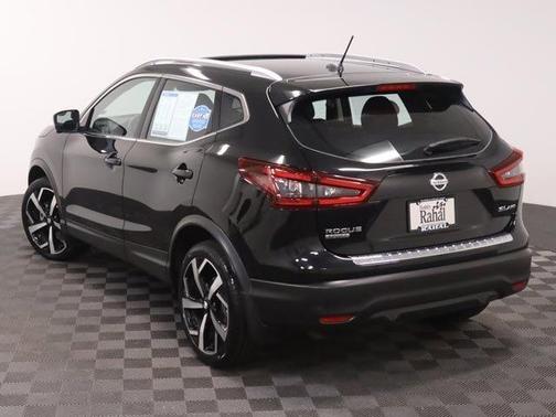 2022 Nissan Rogue Sport SL