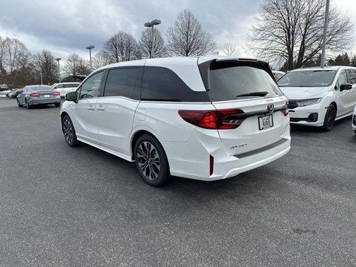 Platinum White 2026 Honda Odyssey Elite