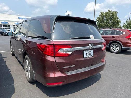 Deep Scarlet Pearl 2019 Honda Odyssey EX