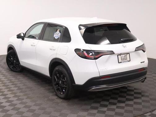 Platinum White Pearl 2023 Honda HR-V Sport