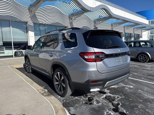 2023 Honda Pilot Touring