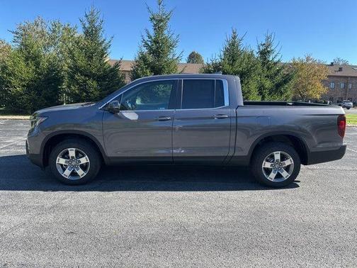 Modern Steel Metallic 2026 Honda Ridgeline RTL