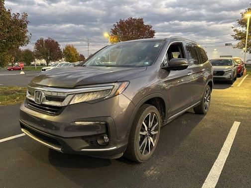 2022 Honda Pilot Touring 8-Passenger
