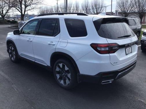 Platinum White 2026 Honda Pilot Elite