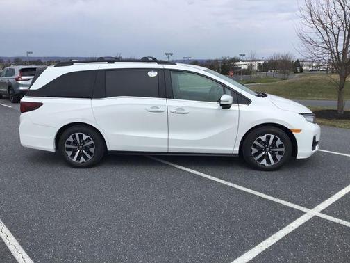 Platinum White 2026 Honda Odyssey EX-L