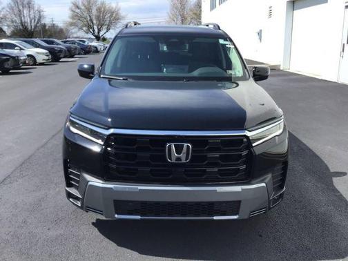 Crystal Black 2026 Honda Pilot Touring
