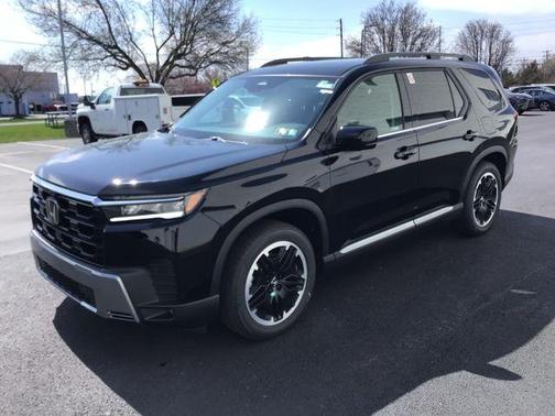 Crystal Black 2026 Honda Pilot Touring