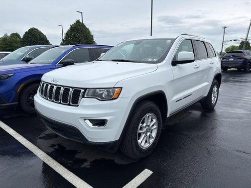 Bright White Clearcoat 2018 Jeep Grand Cherokee Laredo