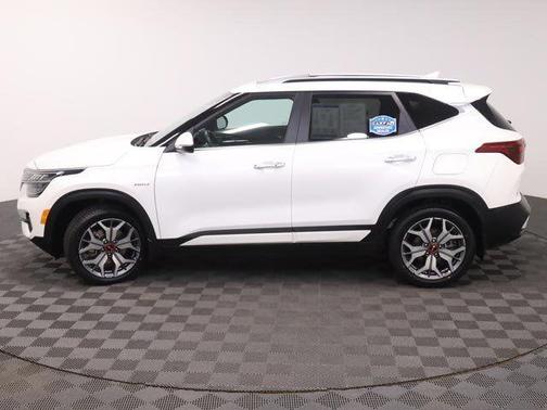 Snow White Pearl 2021 Kia Seltos SX