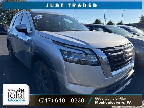 2022 Nissan Pathfinder SL