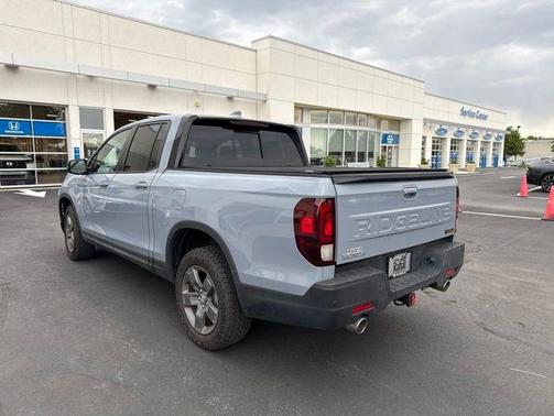 Sonic Gray Pearl 2025 Honda Ridgeline TrailSport