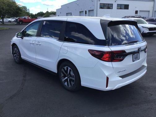Platinum White 2026 Honda Odyssey EX-L