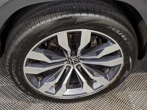2023 Volkswagen Atlas 3.6L SEL Premium R-Line