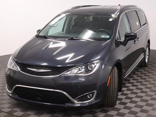 2020 Chrysler Pacifica Touring-L