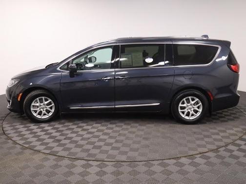 2020 Chrysler Pacifica Touring-L
