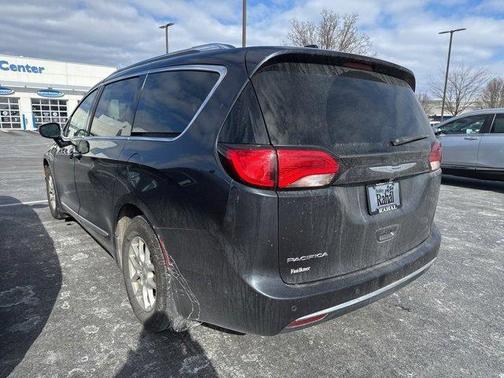 2020 Chrysler Pacifica Touring-L