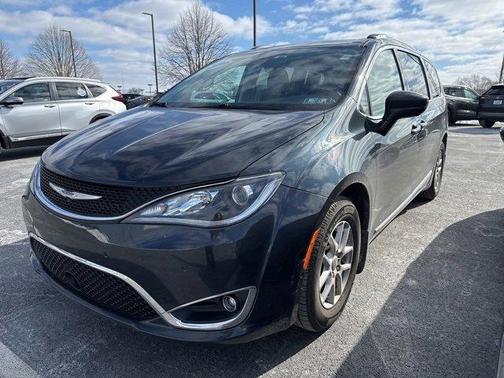2020 Chrysler Pacifica Touring-L