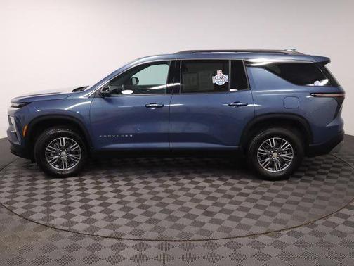 Lakeshore Blue Metallic 2025 Chevrolet Traverse LT