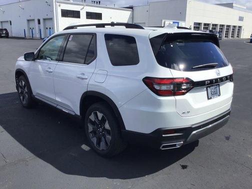 Platinum White 2026 Honda Pilot Touring