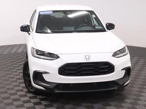 Platinum White Pearl 2024 Honda HR-V Sport