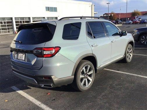 2025 Honda Pilot Sport
