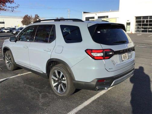 2025 Honda Pilot Sport