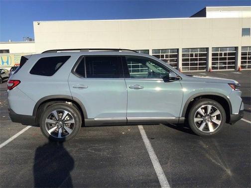 2025 Honda Pilot Sport