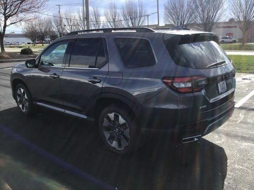 Modern Steel Metallic 2026 Honda Pilot Elite