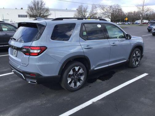 Sonic Gray Pearl 2026 Honda Pilot Elite