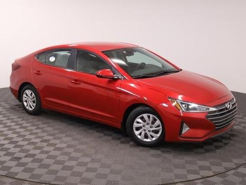 2020 Hyundai ELANTRA SE