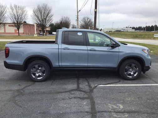Sonic Gray Pearl 2026 Honda Ridgeline TrailSport