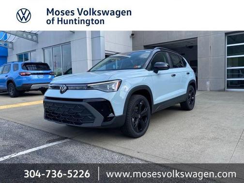 2025 Volkswagen Taos 1.5T SE Black