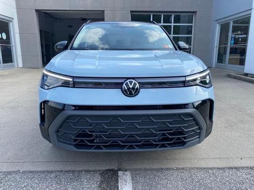 2025 Volkswagen Taos 1.5T SE Black
