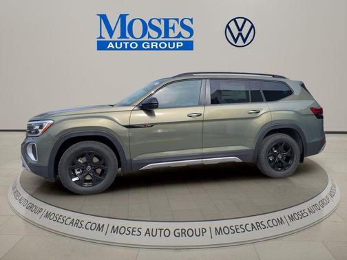 avocado green pearl 2026 Volkswagen Atlas Peak Edition