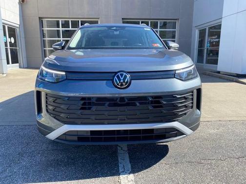 2025 Volkswagen Tiguan 2.0T SE 4MOTION