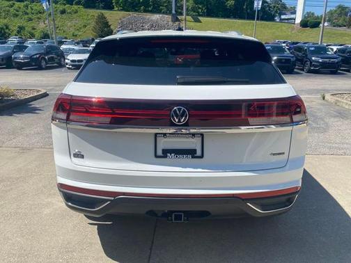 2025 Volkswagen Atlas Cross Sport 2.0T SE w/Technology 4MOTION
