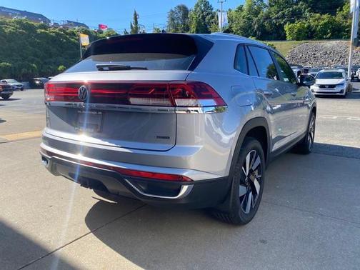 2025 Volkswagen Atlas Cross Sport 2.0T SE w/Technology 4MOTION