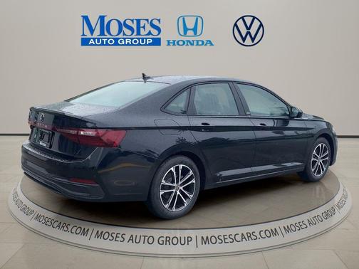 Deep Black Pearl 2026 Volkswagen Jetta 1.4T S