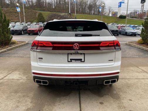 opal white pearl 2026 Volkswagen Atlas Cross Sport 2.0T SEL Premium