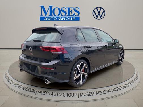mythos black metallic 2026 Volkswagen Golf GTI 2.0T SE DSG