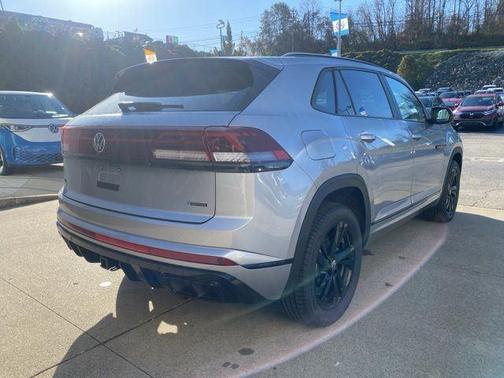 silver mist metallic 2026 Volkswagen Atlas Cross Sport 2.0T SEL