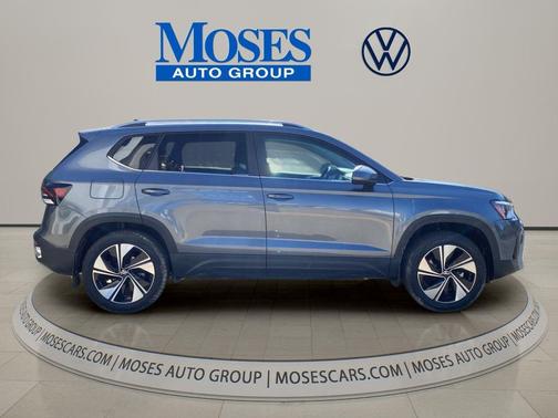 Platinum Gray Metallic 2026 Volkswagen Taos SE
