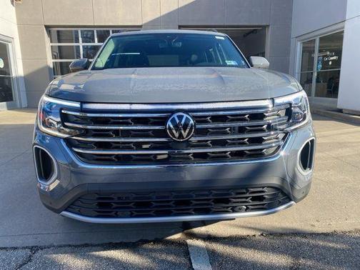 Pure Gray 2026 Volkswagen Atlas 2.0T SE w/Technology 4MOTION
